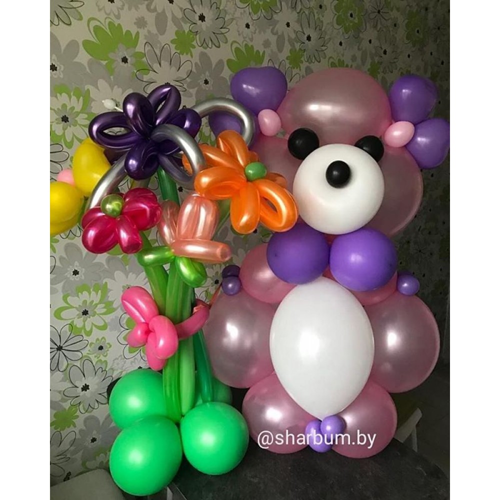 Мишка с букетом из воздушных шаров